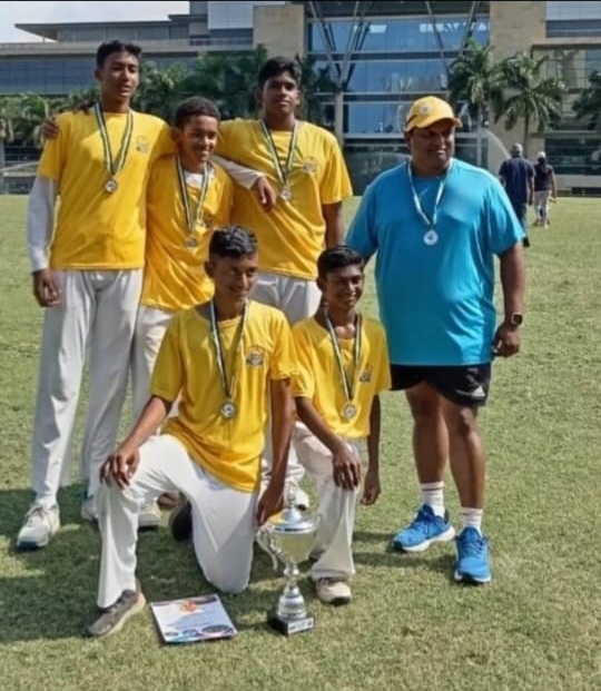 CMCA U15 RUNNERS UP IN THE KZN DOLPHINS EMCU U15 LEAUE WITH CMCA HEAD COACH CLINTON MOODLEY